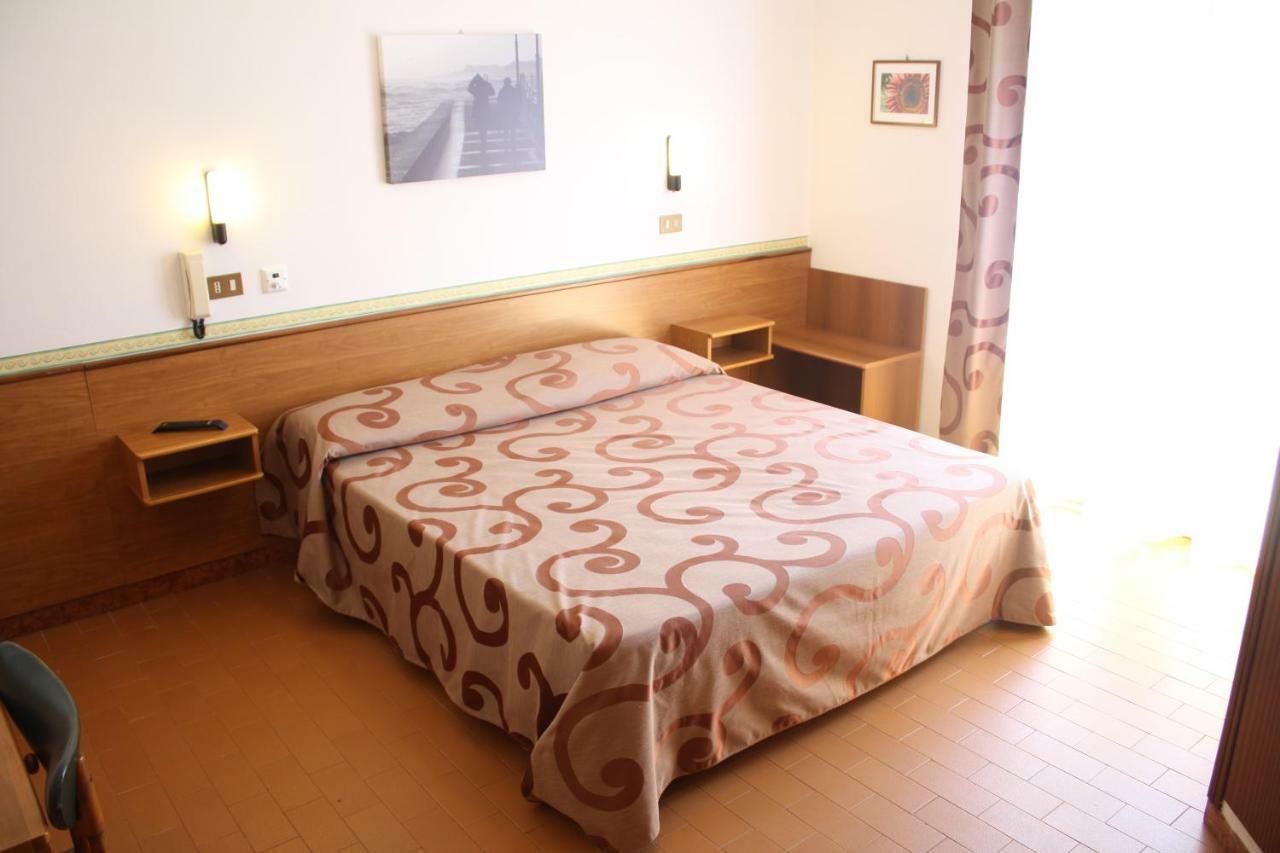 Hotel Helga カオルレ エクステリア 写真